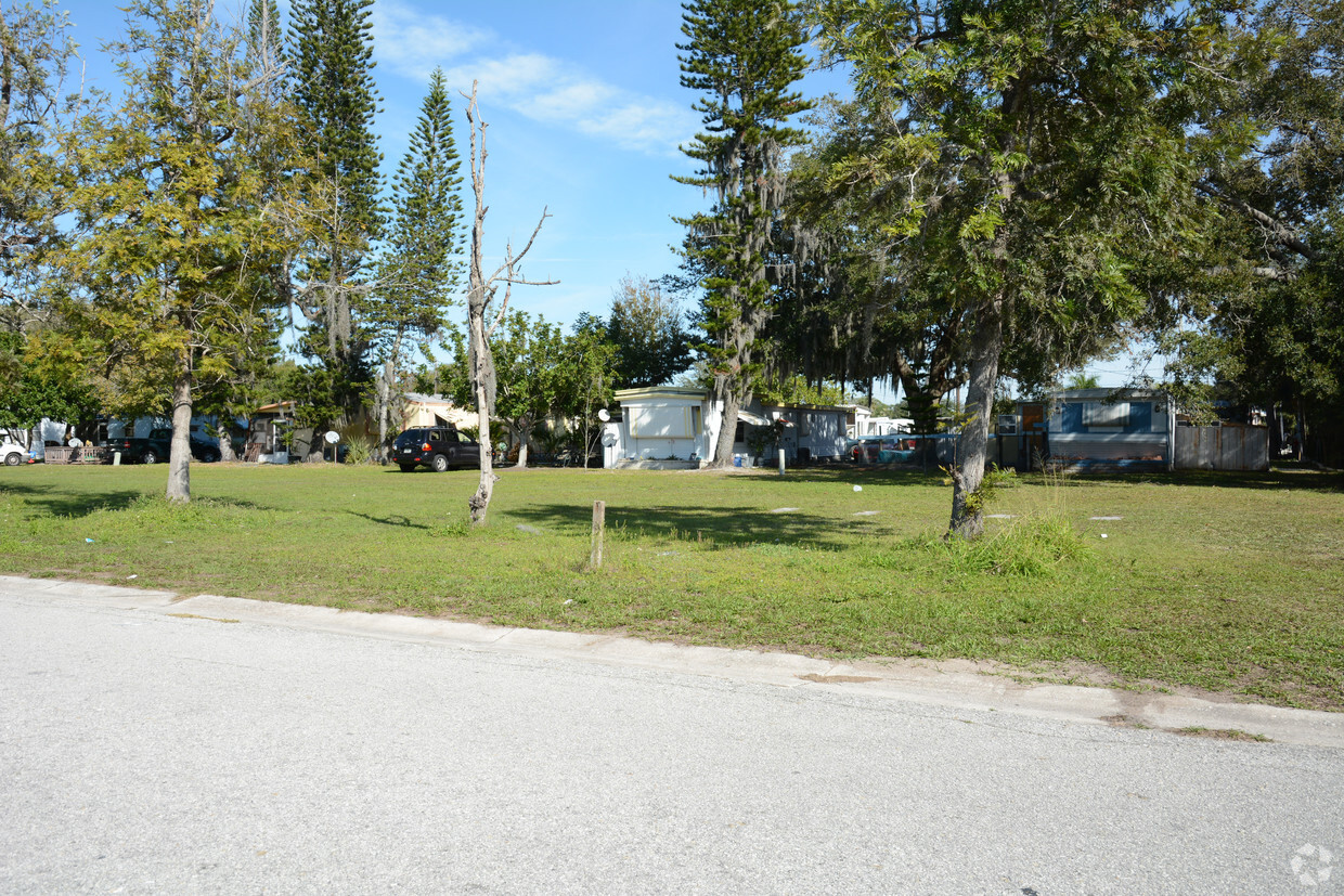 Building Photo - Aloha Estates