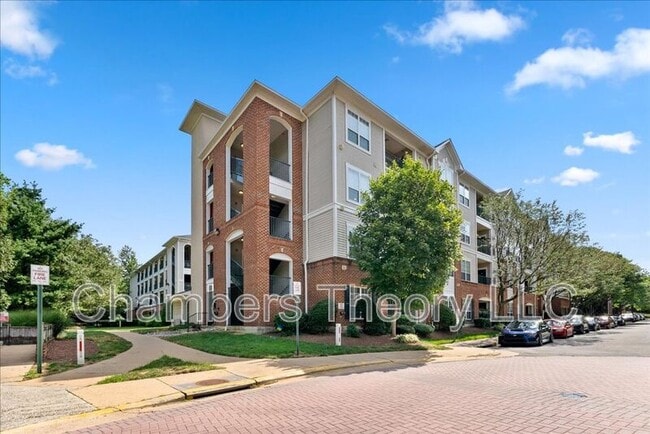 Photo - 4860 Eisenhower Ave Apartment