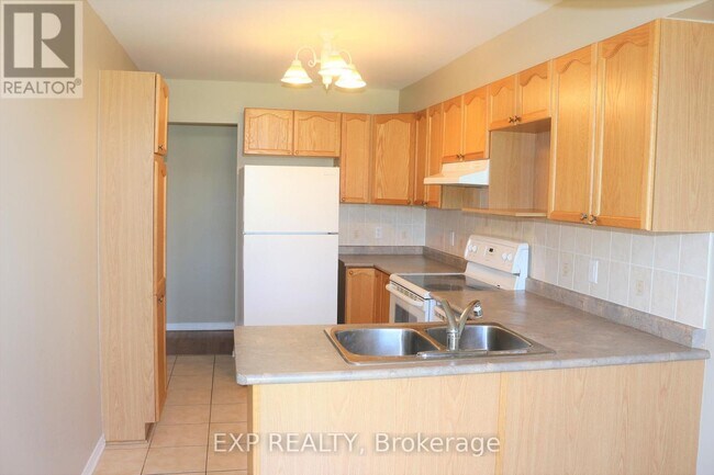 Photo du bâtiment - 176 Colliston Crescent