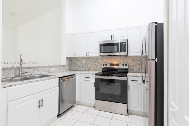 Foto del edificio - 1663 SE 27th Dr