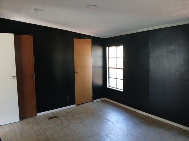 Foto del edificio - 1038 Viking Ct