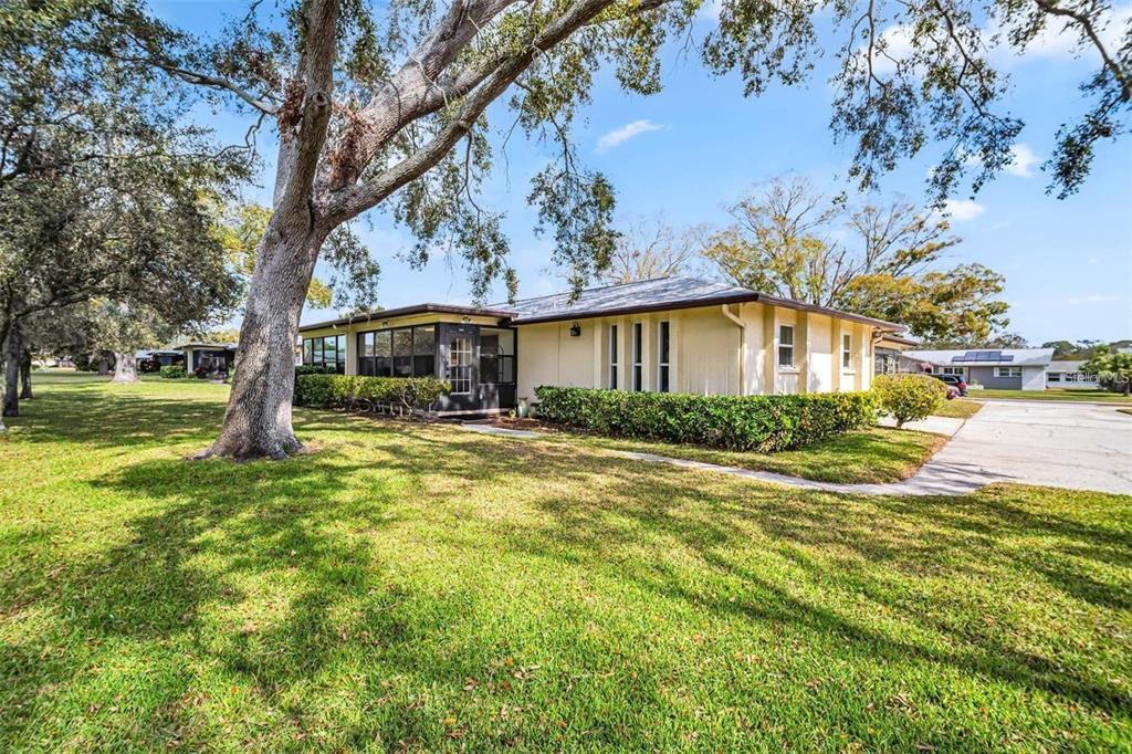 Foto principal - 1227 Queen Anne Dr
