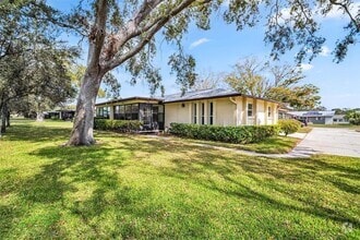 Building Photo - 1227 Queen Anne Dr
