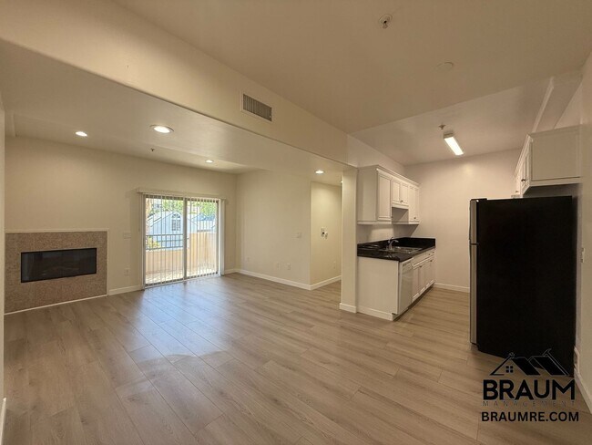 Foto del edificio - 10849 Fruitland Dr