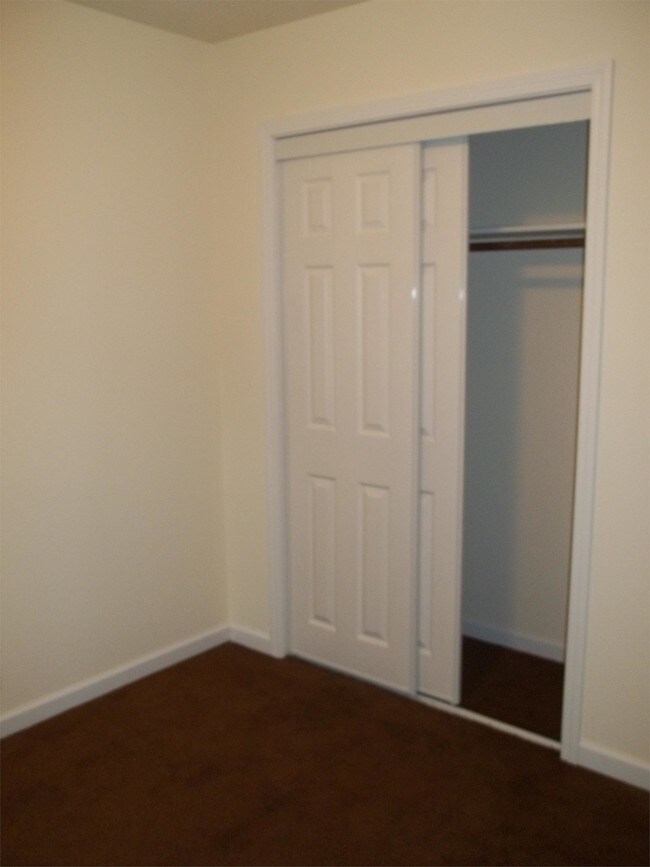 Foto del edificio - 709 E Culton St