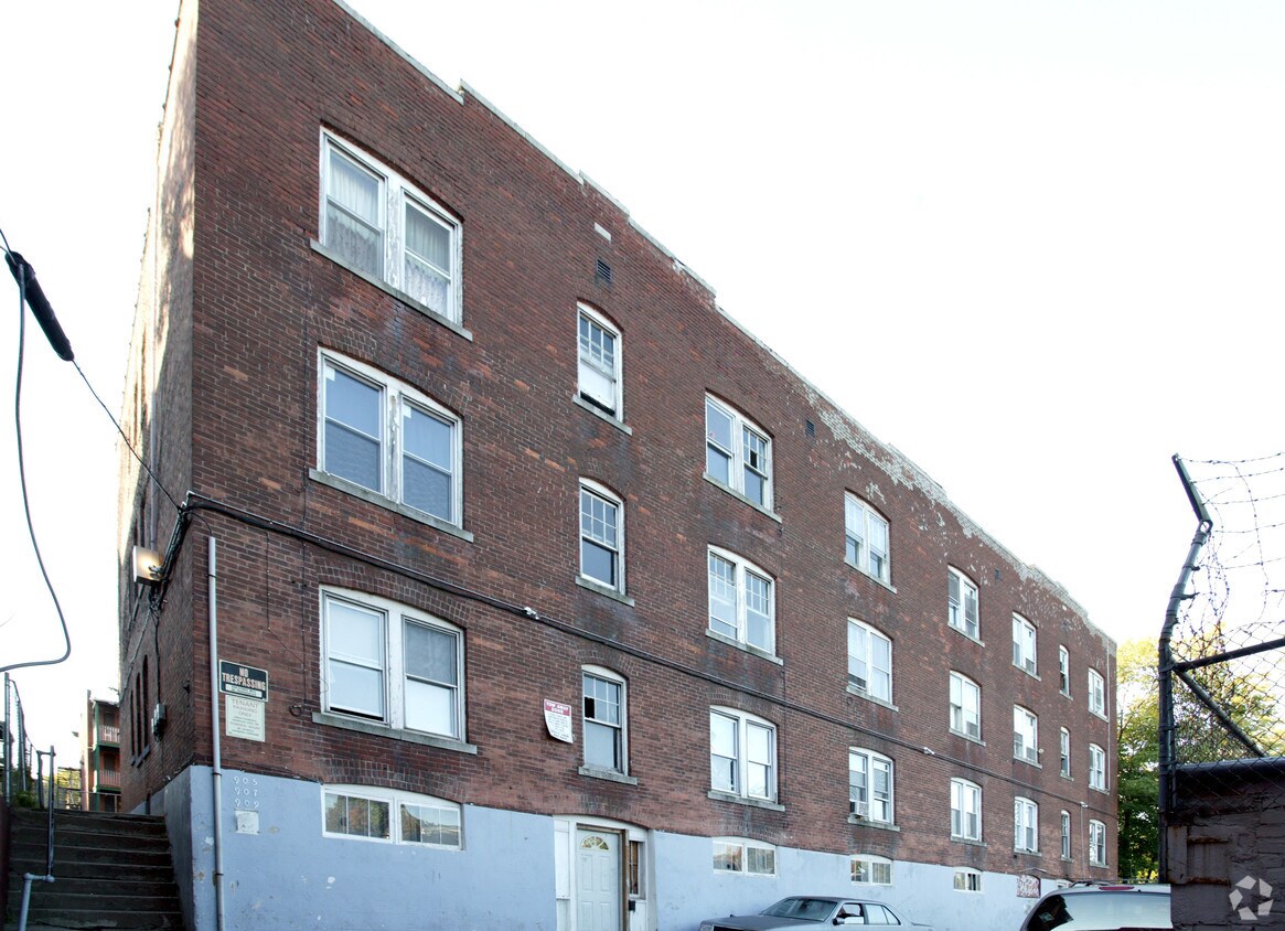 Building Photo - 905-909 Park St