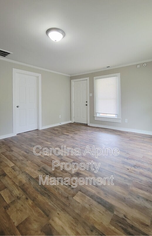 Building Photo - 505 Martin St