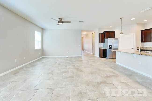 Building Photo - 112 Waterside Cir
