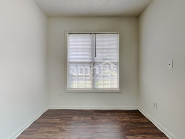 Foto del edificio - 181 Cameron Way Cir