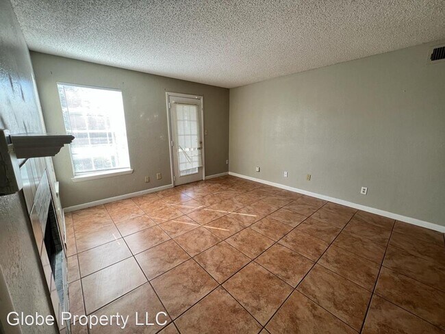 1 br, 1 bath House - 5601 Rosebriar Way #2... photo'