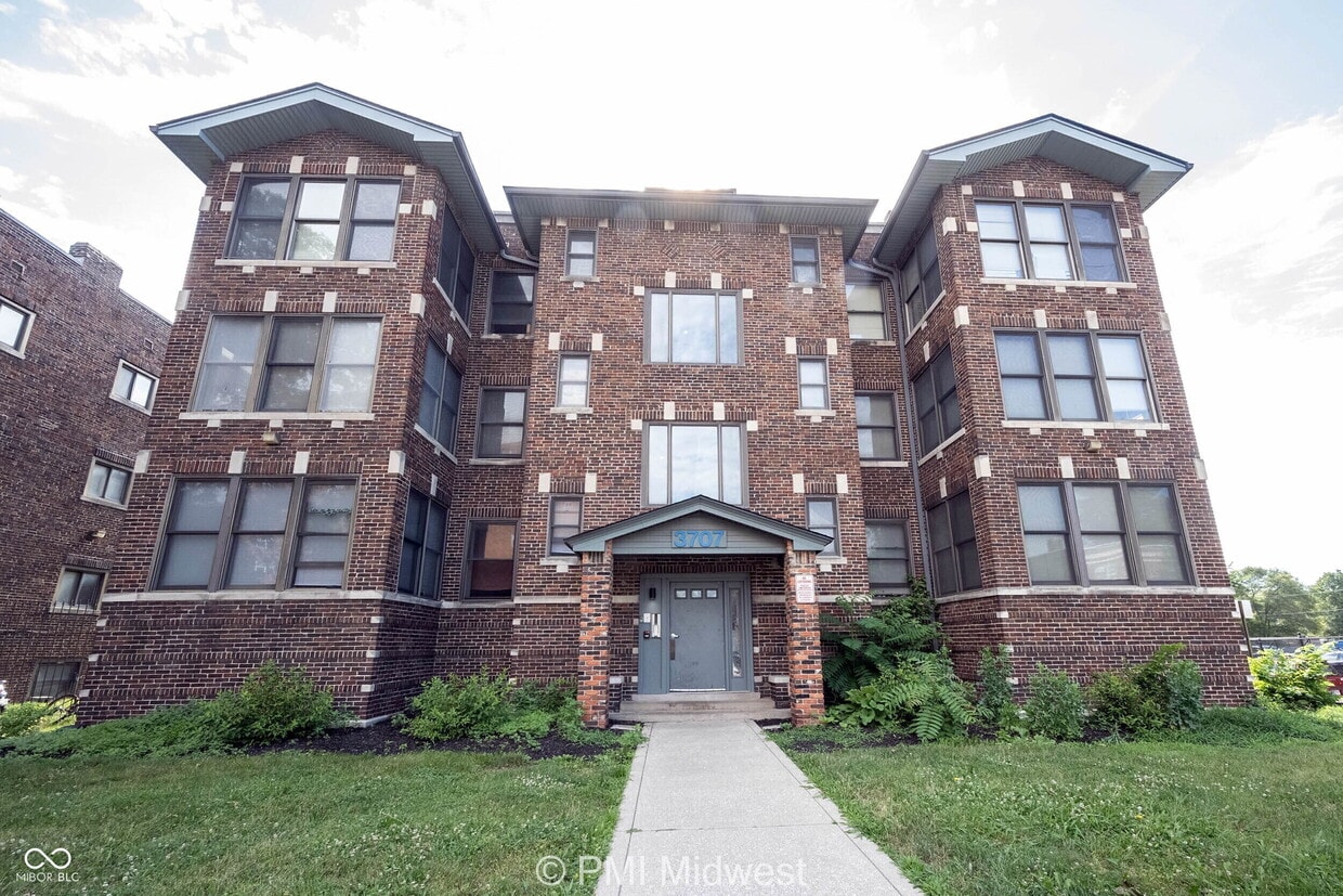 Primary Photo - 3715 N Meridian St