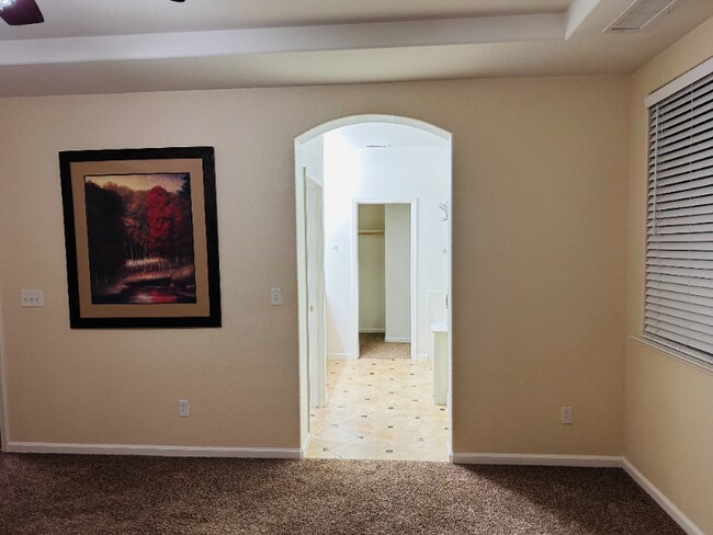 Building Photo - 410 Pesaro Way