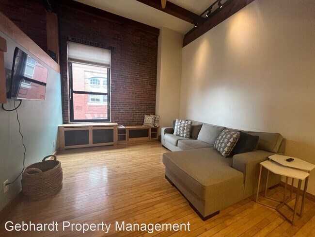 Building Photo - 1 br, 1 bath House - 99 Silver St Unit 3-2