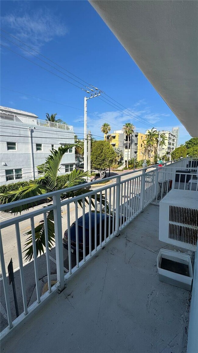 Foto del edificio - 401 Collins Ave