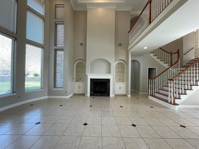 Building Photo - 4818 Raintree Dr