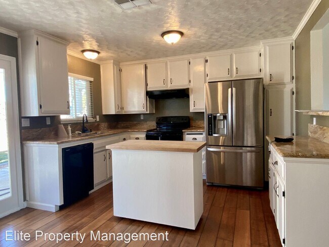 Building Photo - 3 br, 2 bath House - 736 Kinnett Ave