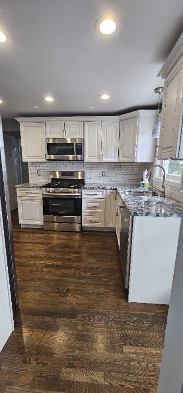 Photo - 139 Saunders St