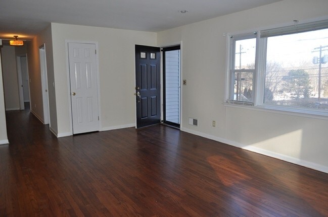 Building Photo - 112 Manito Ave