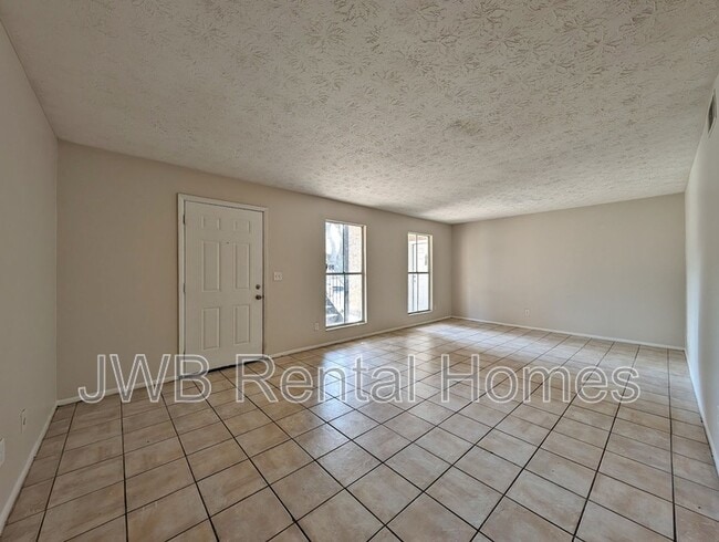 Building Photo - 7201 Arlington Expy