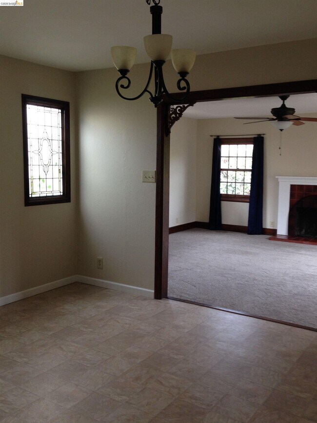 Foto del edificio - 5451 Tyler Pl