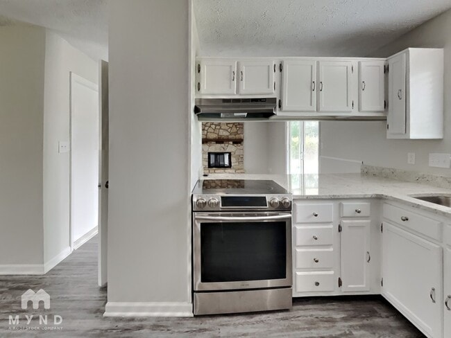 Building Photo - 8212 Autumn Mill Ln