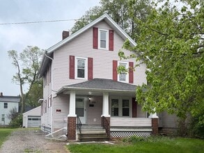 Building Photo - 336 W 29th St