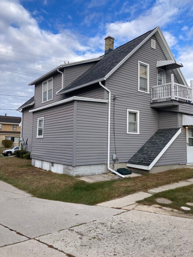 Primary Photo - 715 S 24th St