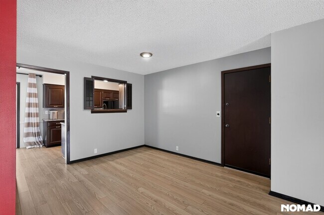 Building Photo - 410 W 104th St