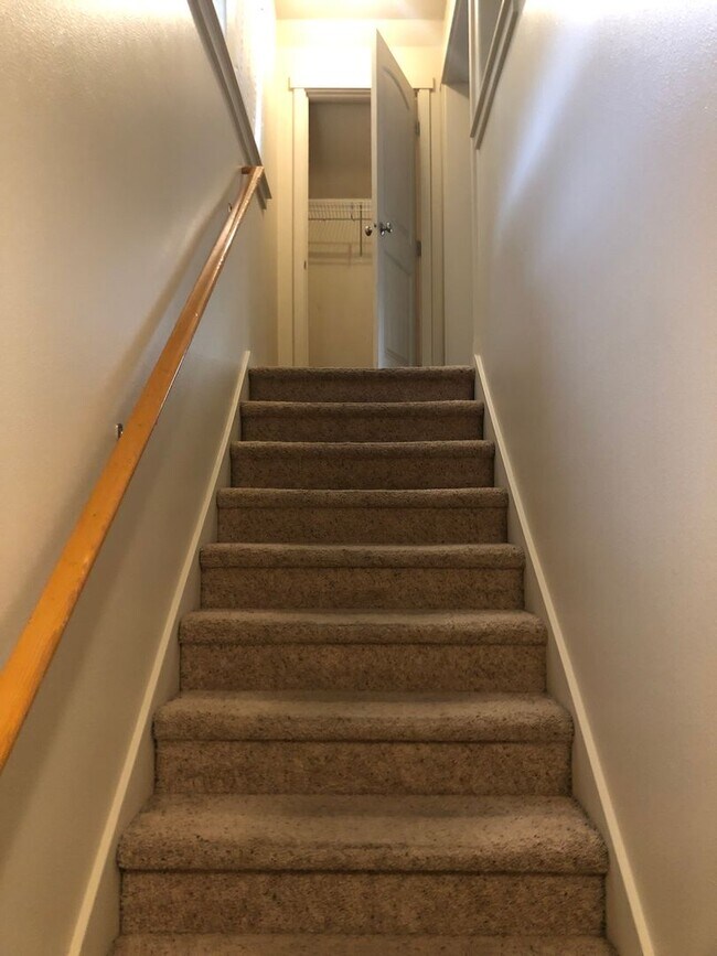 Foto del edificio - 1 Bed/1 Bath Unit with Garage - Near Old Mill District