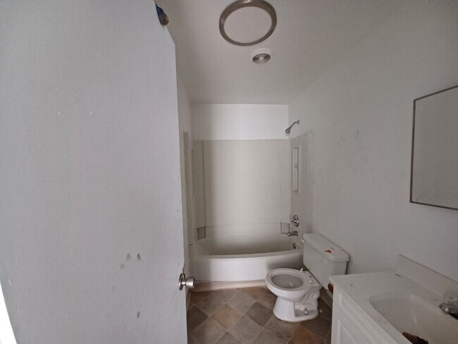 Building Photo - Check out this wonderful one-bedroom plus ...