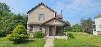 Building Photo - 608 N Valley Ave