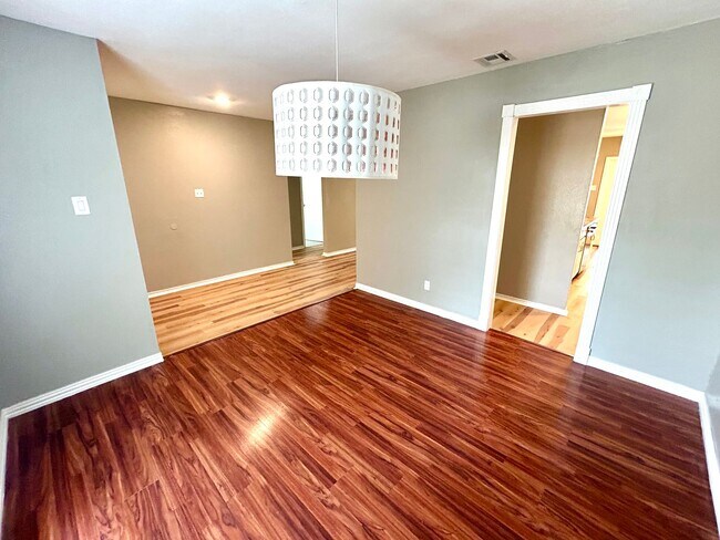 Building Photo - ** Application Received** AVAILABLE NOW! 3...