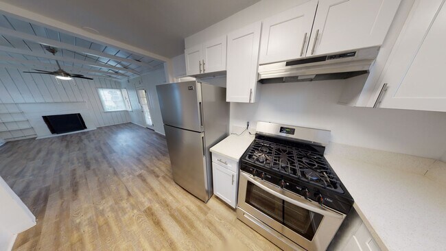 Foto del edificio - Beautiful One Bedroom Home Available in Sh...