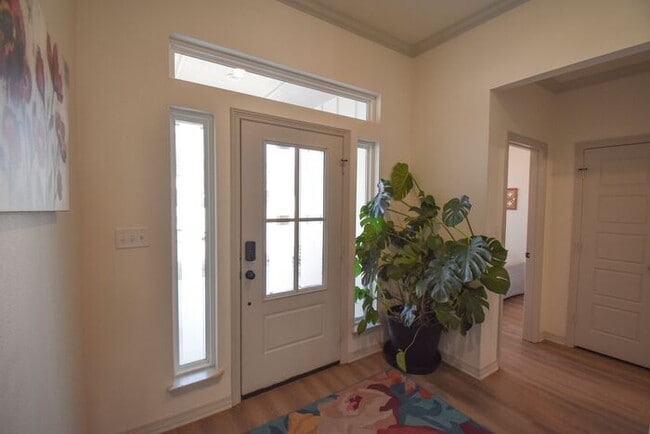 Building Photo - Available Now! Gorgeous 3 Bedroom 2 Bath i...