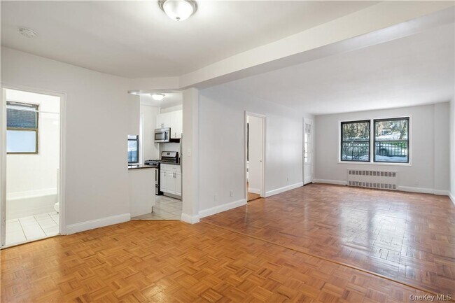 Building Photo - 140 E Hartsdale Ave