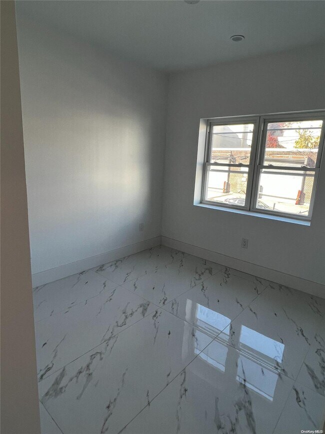 Foto del edificio - 139-16 95th Ave