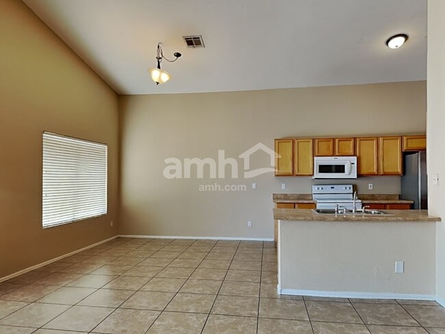 Building Photo - 2715 N 90th Ave