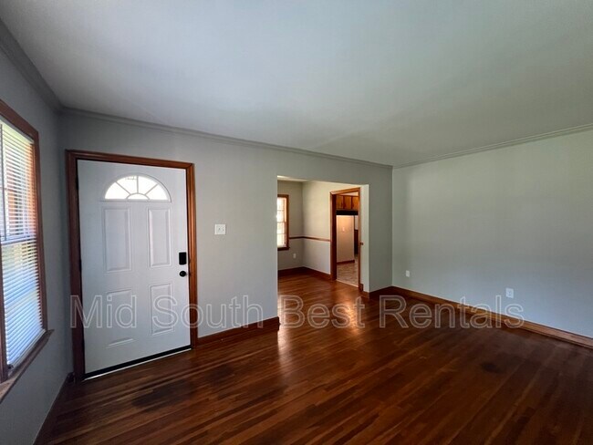 Foto del edificio - 1743 Macaulay Ave