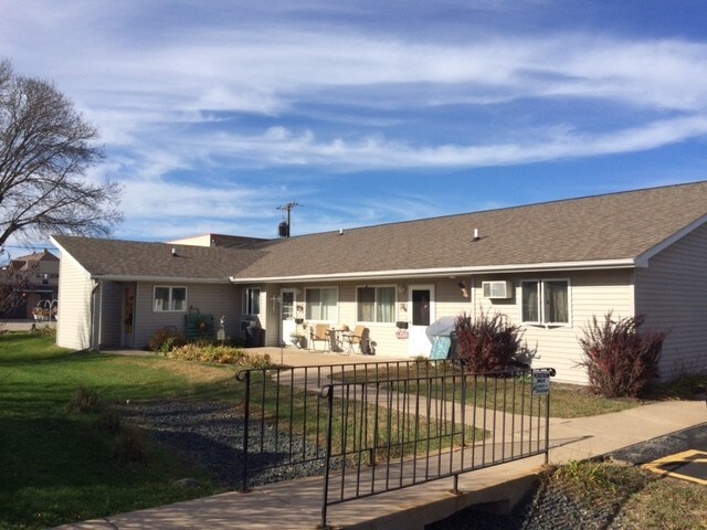 Primary Photo - 107-121 4th Ave N