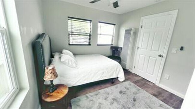 Foto del edificio - 759 N Caswell Ave