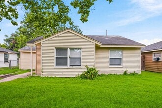 Building Photo - 4953 Bataan Rd