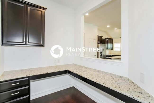Photo - 3 Bedroom Pet-Friendly Home in Denton, TX with Main Street Renewal