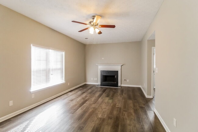 Building Photo - 2098 Sugar Creek Falls Ct