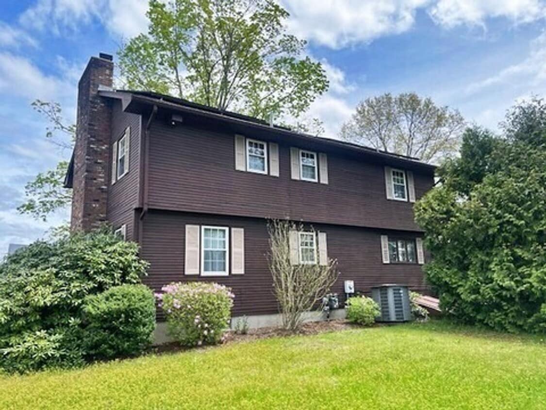 Photo - 73 Elm St (Hatfield, MA)