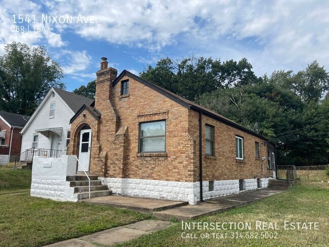 Building Photo - Adorable 2 Bed/1bath Gingerbread Home in P...