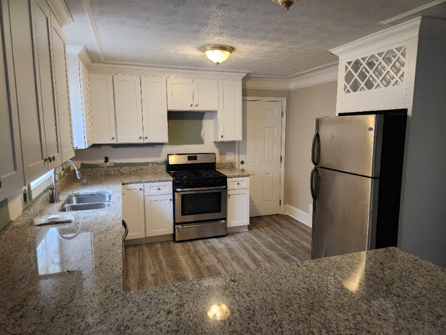 Building Photo - 471 Rock Meadow Dr