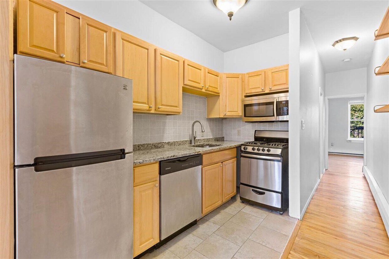 Foto principal - 719 Adams St