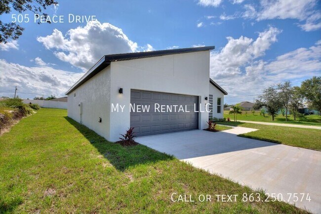 Building Photo - 505 Peace Dr