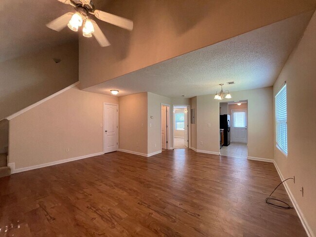 Foto del edificio - BRIDGEWATER HOME! PRE-LEASING FOR AUGUST 1 2026! 1/2 Off Deposit!