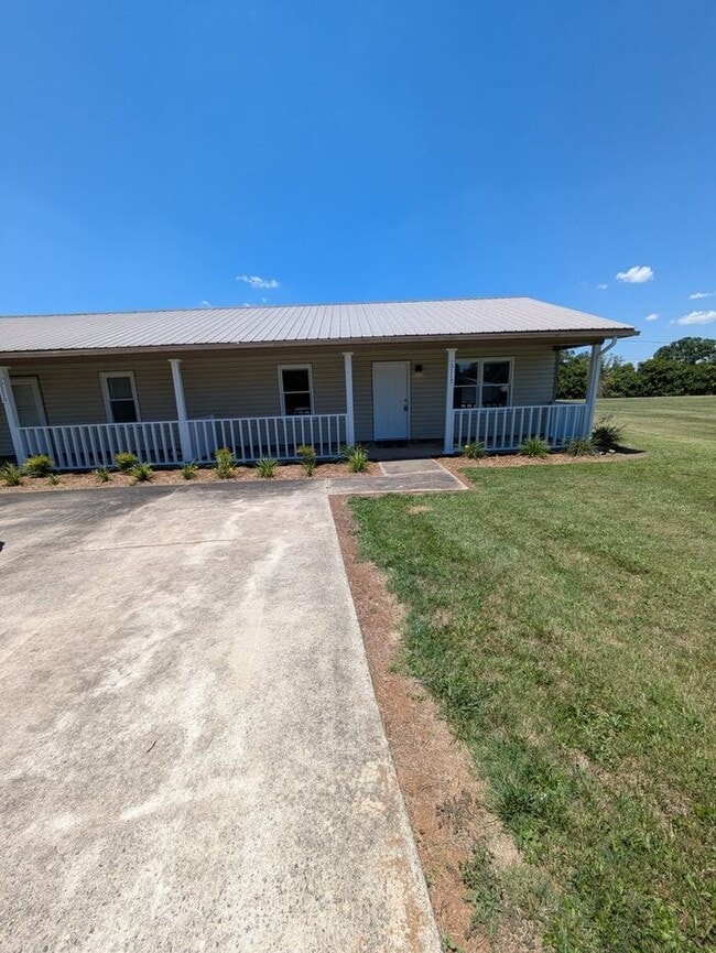 Building Photo - 5113 Ponderosa Dr